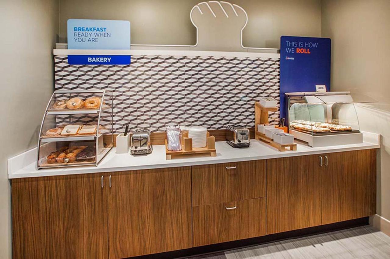 Holiday Inn Express Rawlins By Ihg Exteriör bild